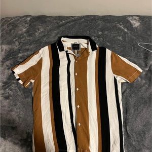 Denim & Flower  by Ricky Singh men’s shirt. Size L Short sleeve